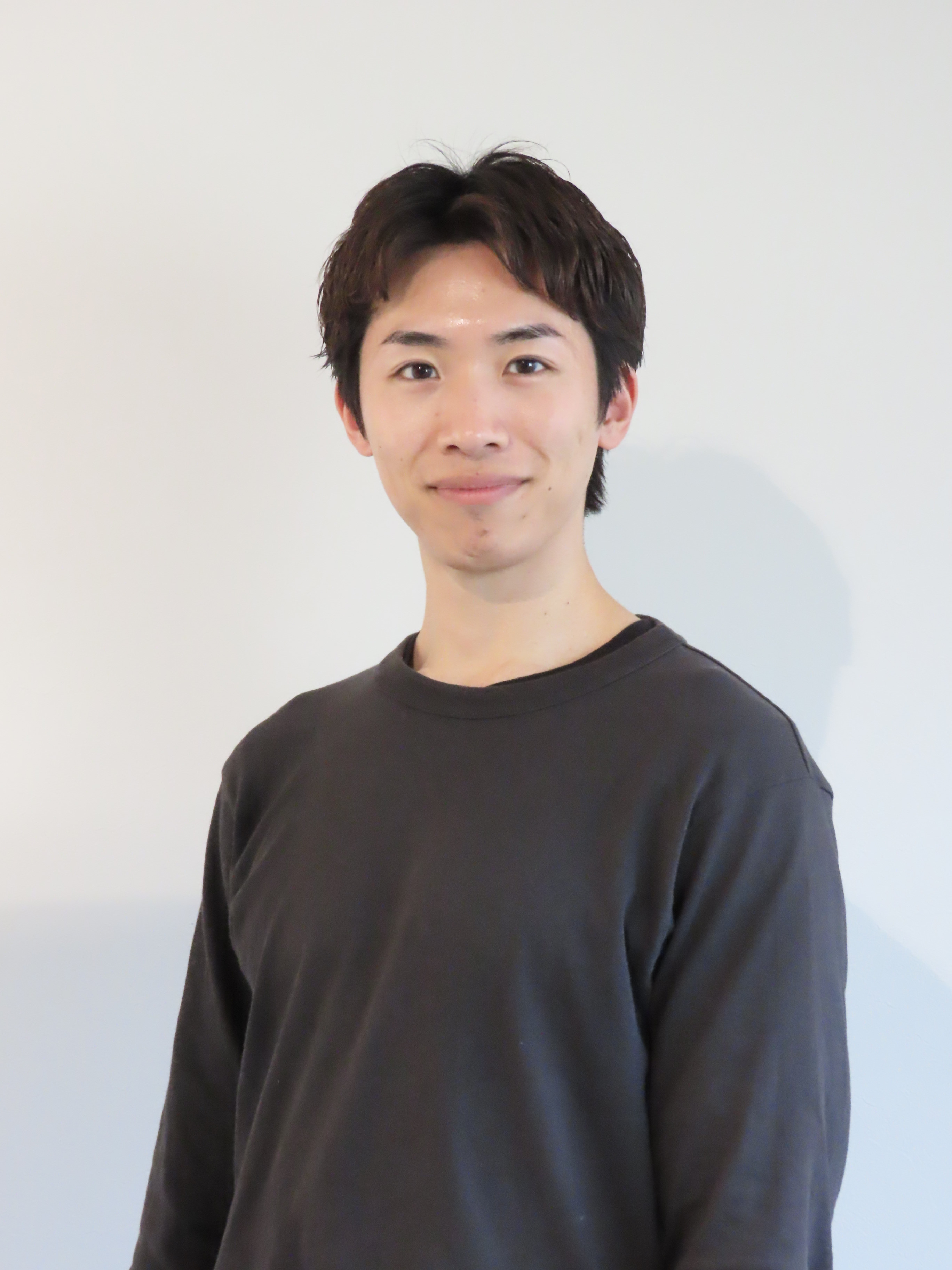 齋遼弥 トレーナー